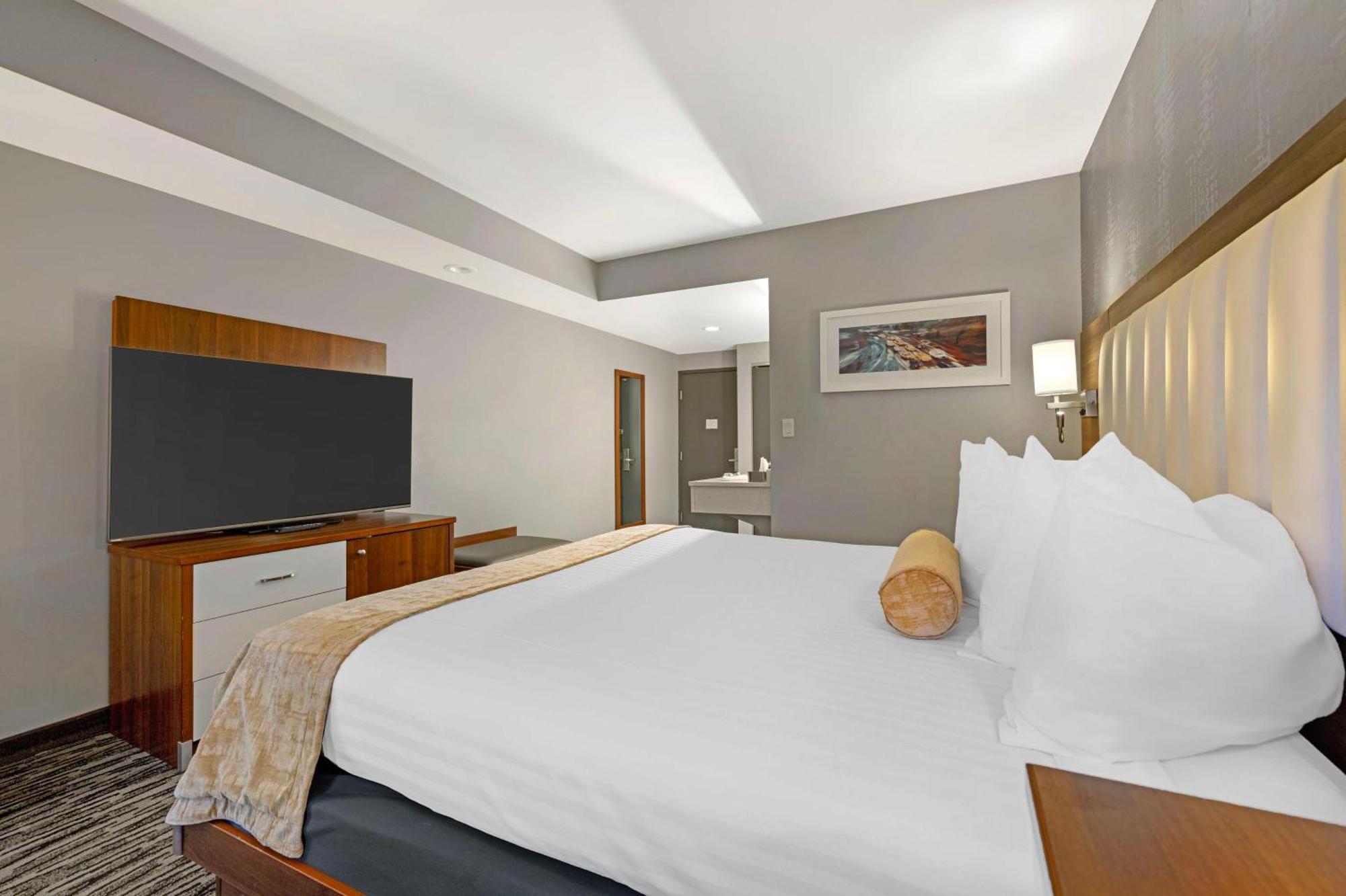 Best Western On The Avenue Buffalo Exteriör bild