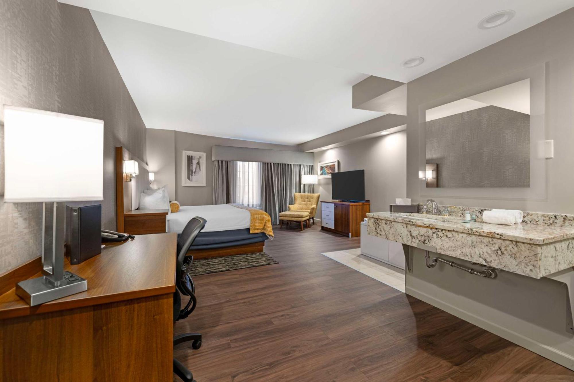 Best Western On The Avenue Buffalo Exteriör bild